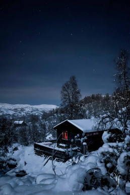 a house in the snow